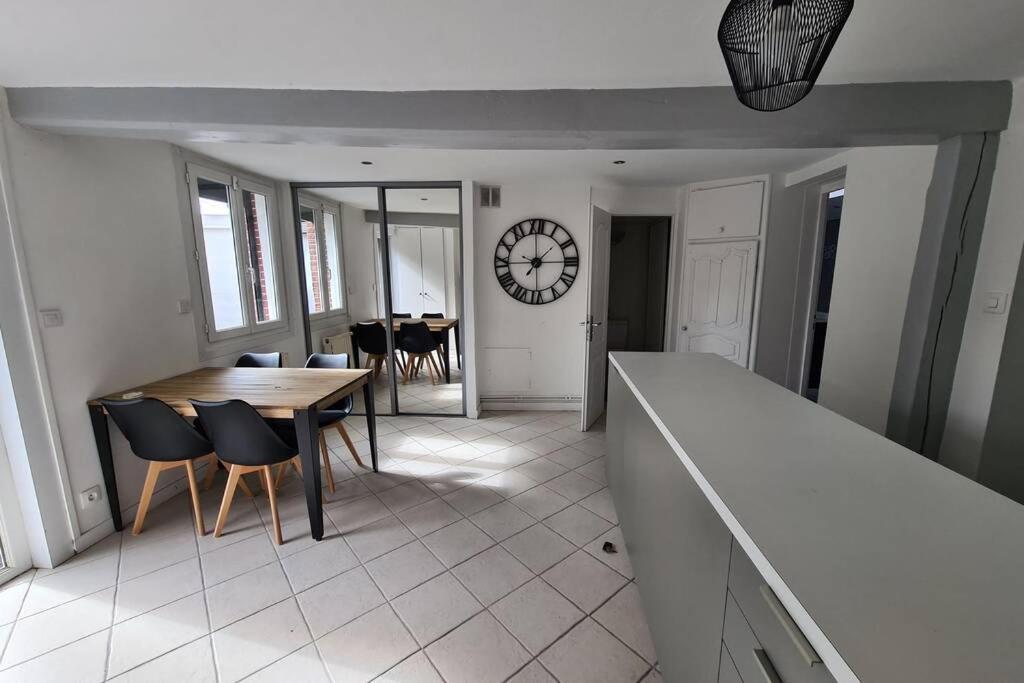Maison De Ville Avec Gd Terrasse Sans Vis-A-Vis Le Mesnil-Esnard Exterior photo